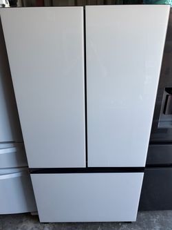 Refrigerador bespoke Samsung 3.5 doors,2 months warranty,delivery and installation available   Price 880