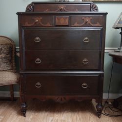 1930's Gentlemans Chest Of Drawers With Glovebox Drawer