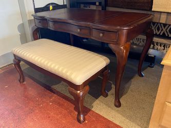 Stunning 3-Drawer Cabriole Leg Desk & Bench