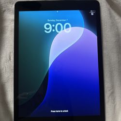 Apple iPad 9th Gen (10.2”) (excellent)