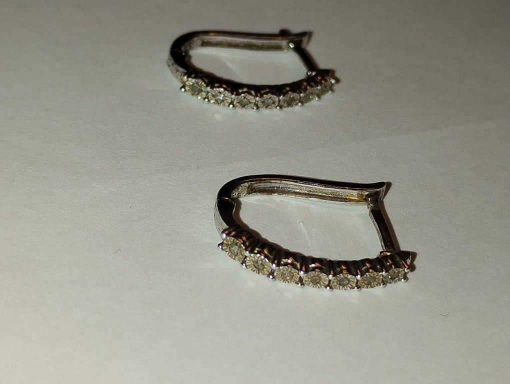 Sk9 .925 Sterling Silver Hoop Earrings