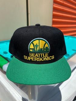 4 Mitchell & ness SnapBacks