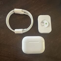 High Quality Wireless Earbuds – Noise Cancelling, Brand New in Box