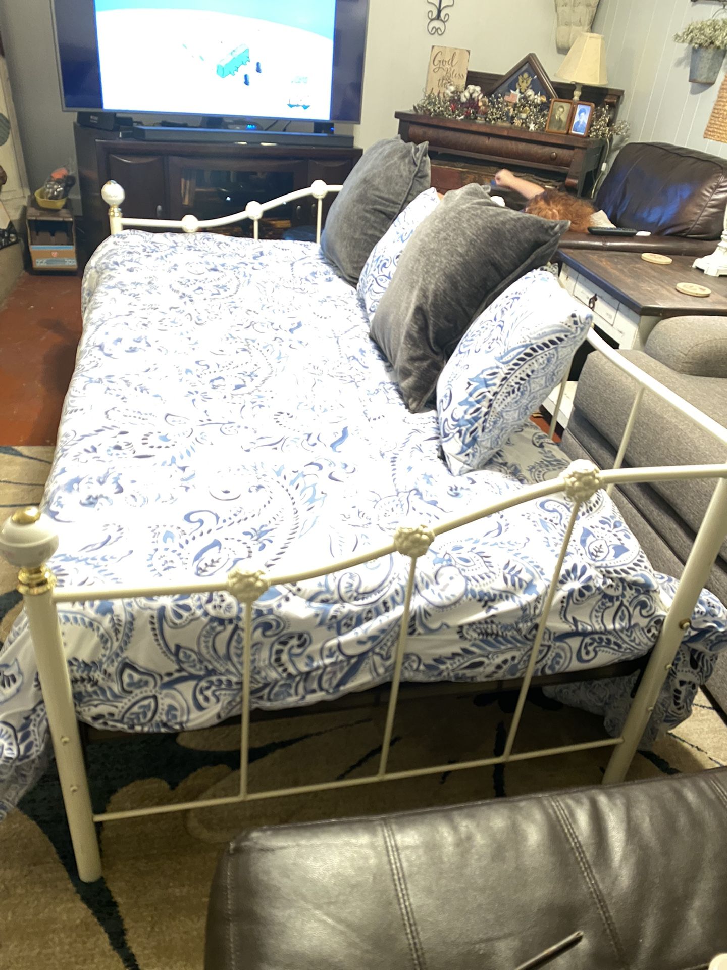 Nice Heavy Iron Bed