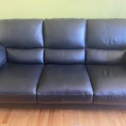 Like NEW REAL leather sofa Raymour & Flanigan