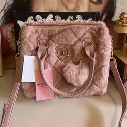 Juicy Fluffy Purse 👛 