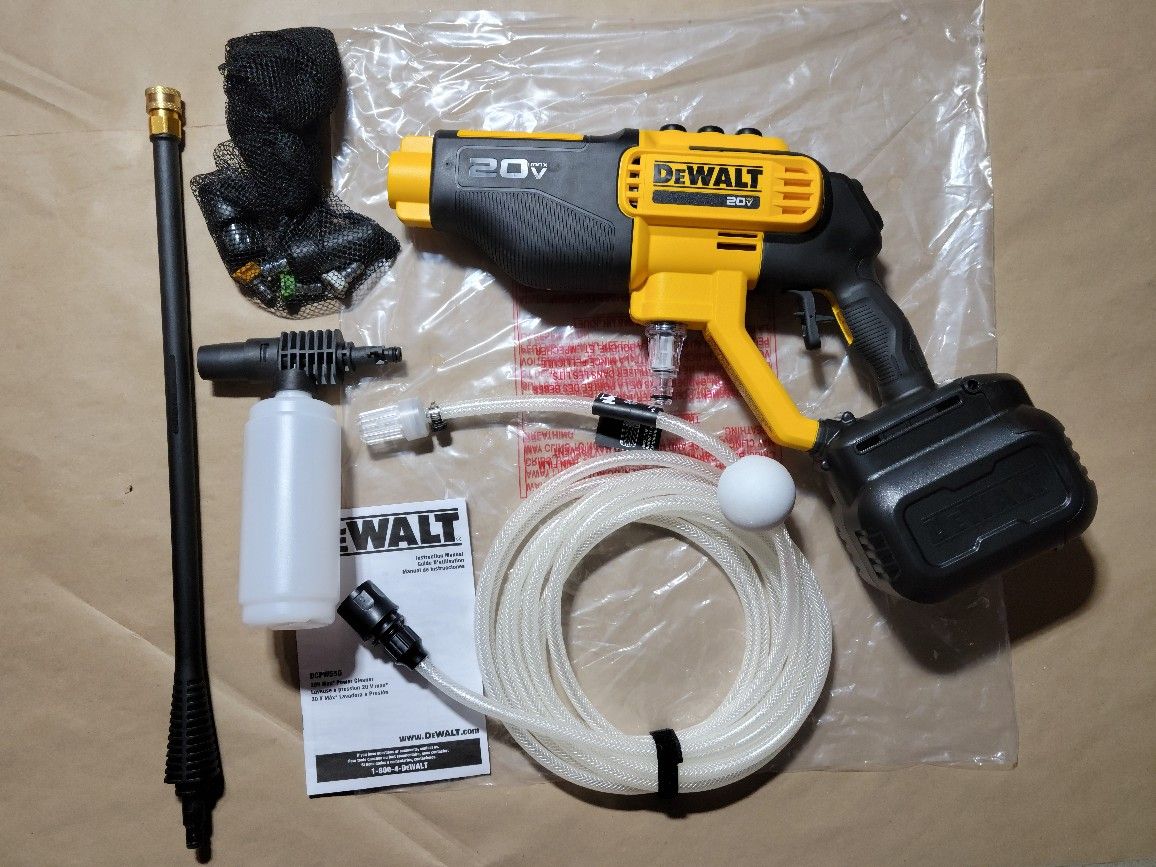DEWALT 20V MAX 550 PSI 1.0 GPM Cold Water Cordless Electric Power Cleaner with 4 Nozzles (Tool Only