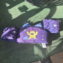 Free Kids Speedo Water Safety Vest 