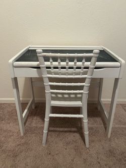 Kid desk