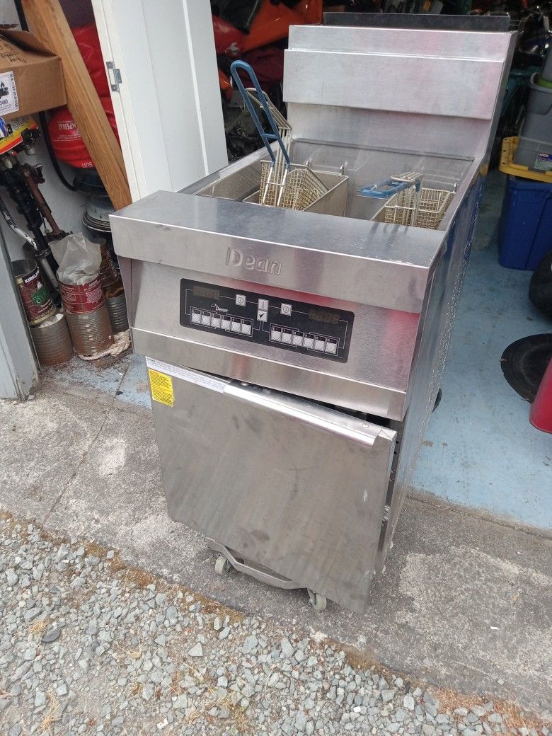 Dean Double Deep Fryer 2011 Like New
