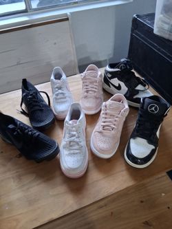 NIKE