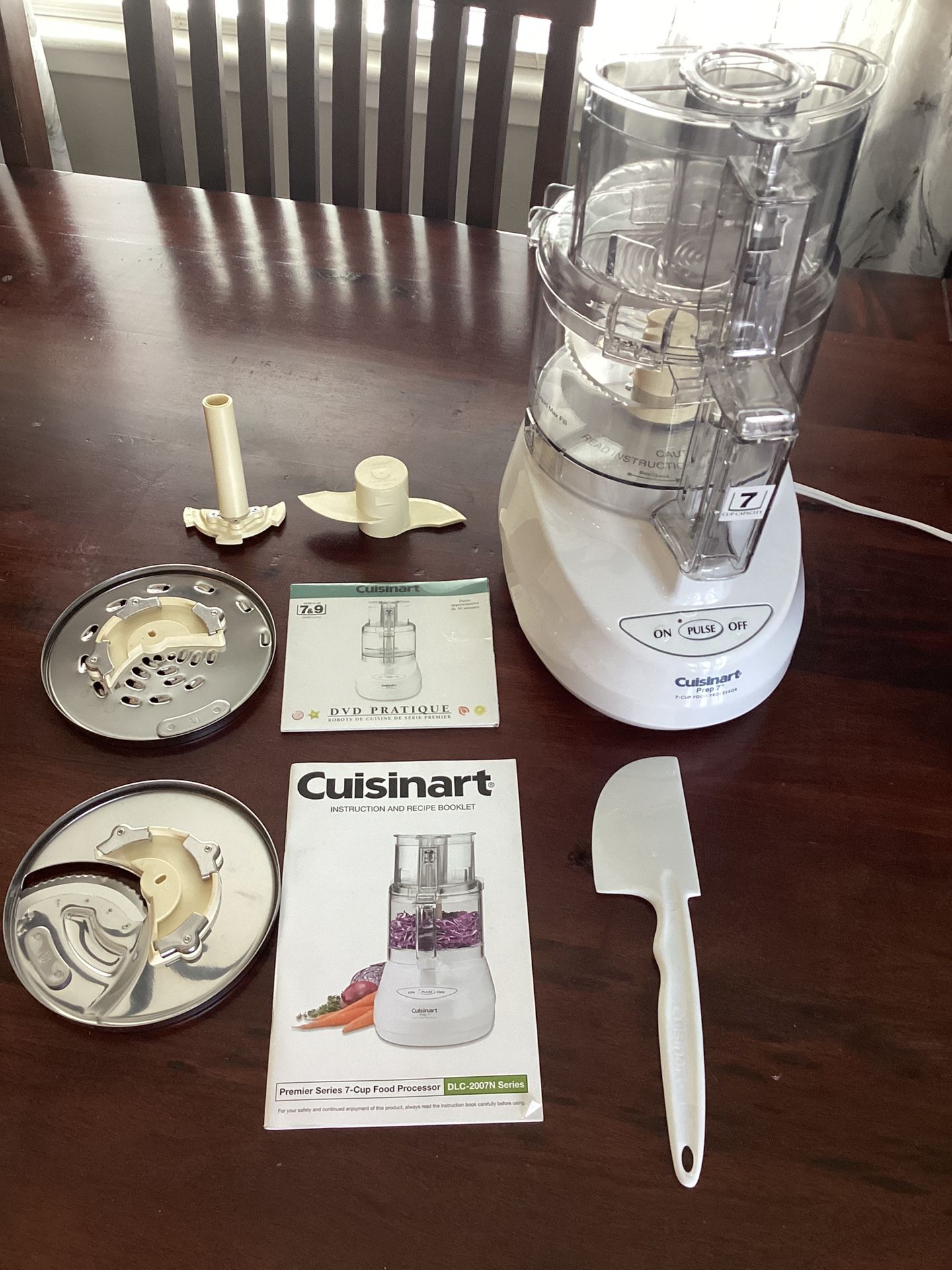 CUISINART 7-CUP FOOD PROCESSOR