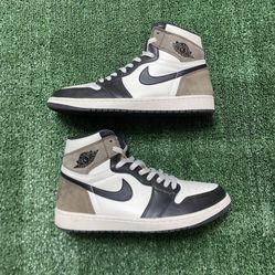 Jordan Moch 1s size 12 VNDS