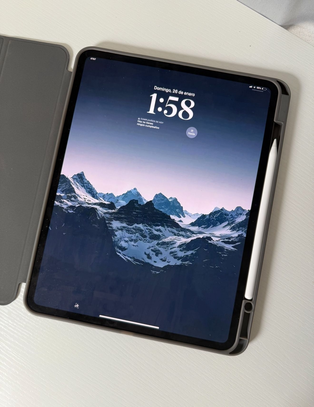 Apple iPad Pro 13" with M4 Chip, Mid 2024 Space Black 256GB Standard Glass Wi-Fi