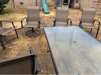 7-piece outdoor dining table and chairs