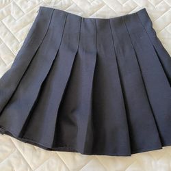 New Medium Black Skirt