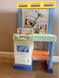 Bluey Play kitchen