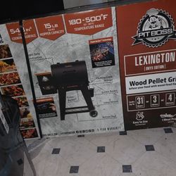 Pit Boss Charcoal and Gas BBQ with Touchscreen LCD Operation 