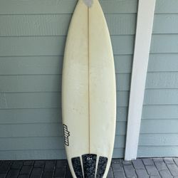 Allen Surfboard 6’1”