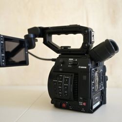 Canon C200