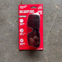 Milwaukee Over The Glasses Tinted 