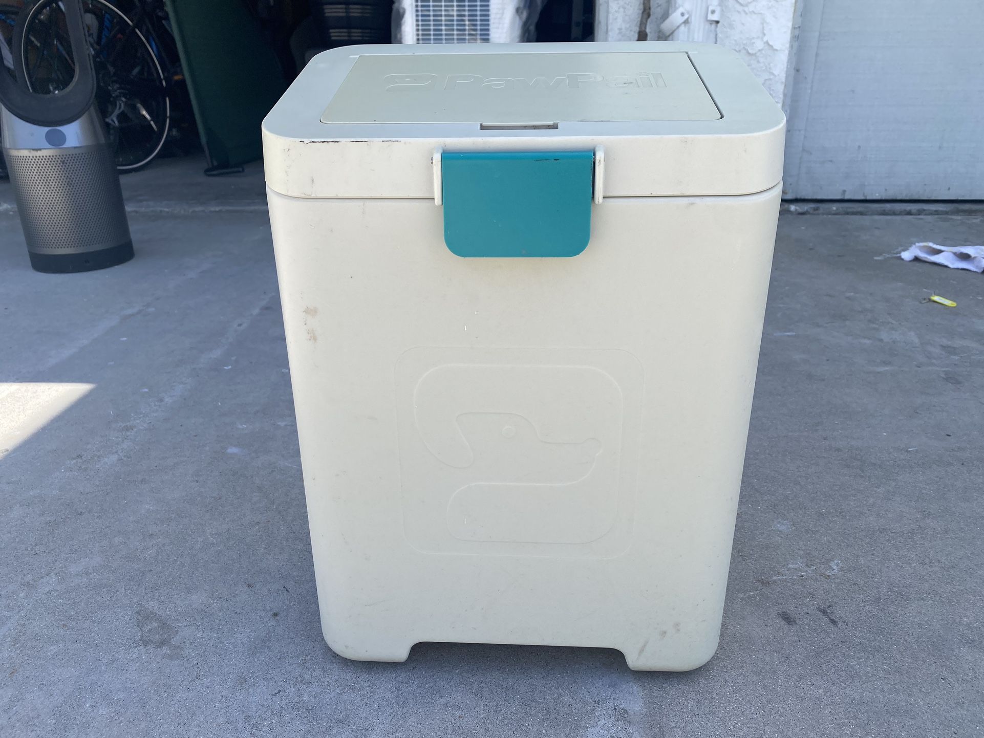 PawPail Pet Outdoor Waste Station