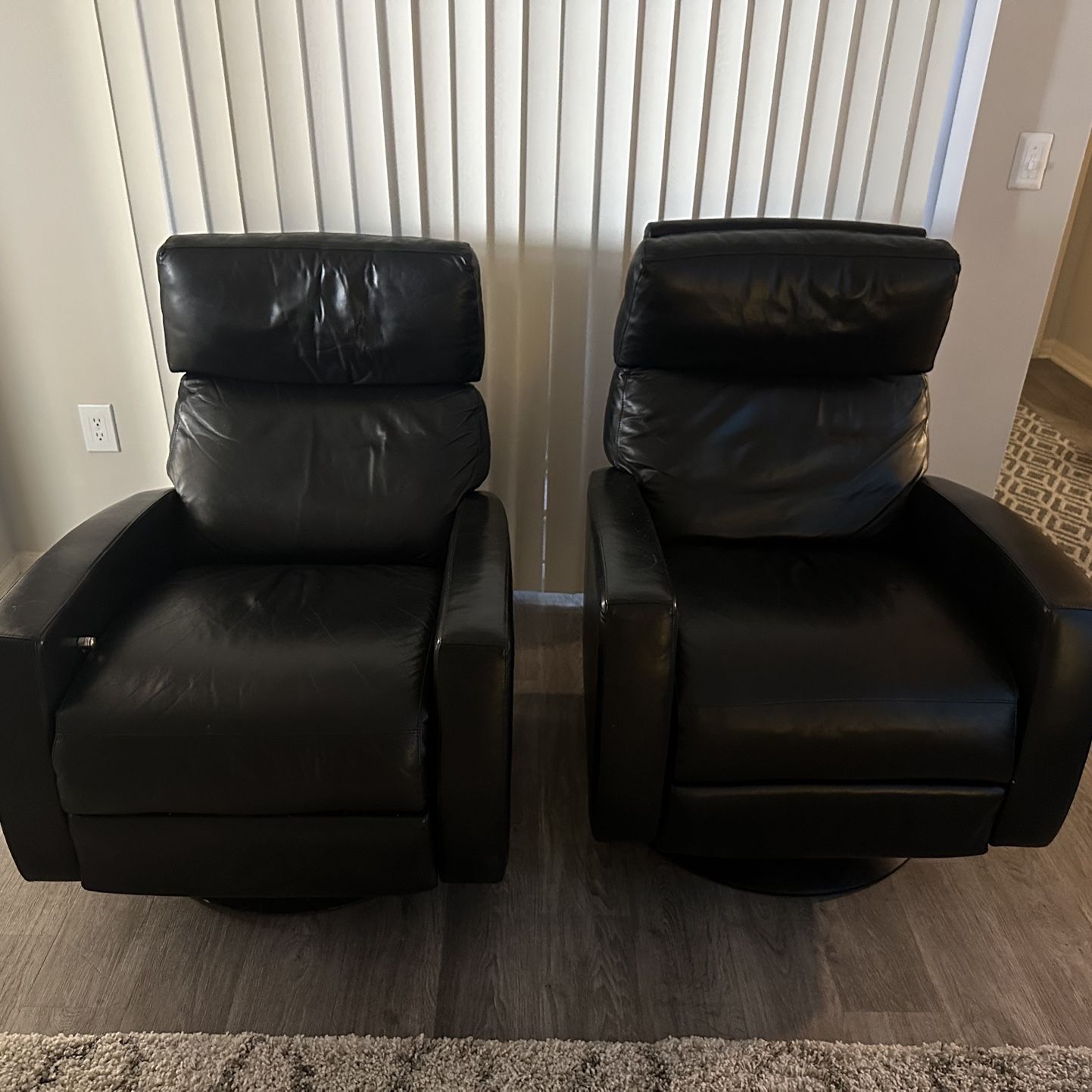 Real American LEATHER recliners 