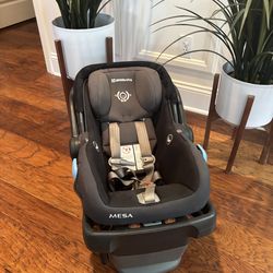 Uppababy car seat with Base