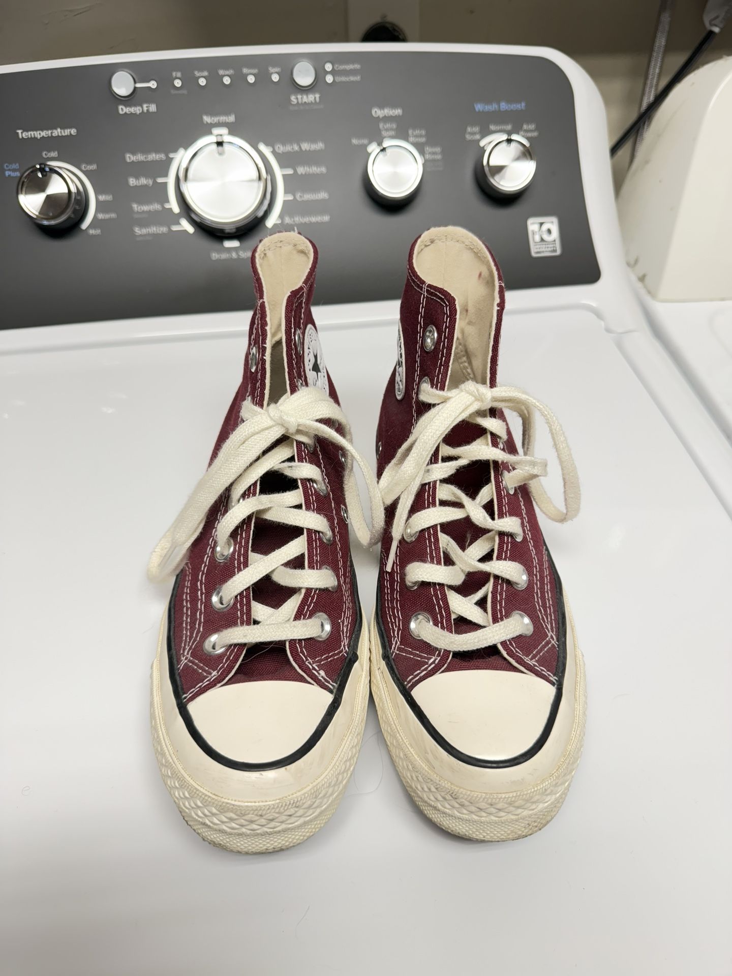 Vintage Burgundy Converse Size 6