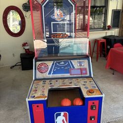 NBA hoop Troop Arcade Game 