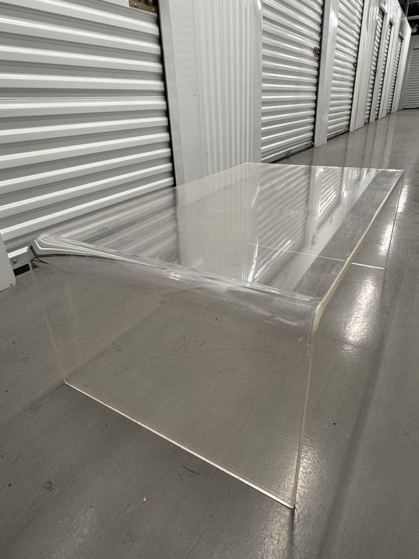 Clear Acrylic Cofee Table