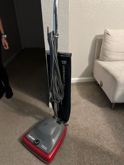 Professional vacuum cleaner