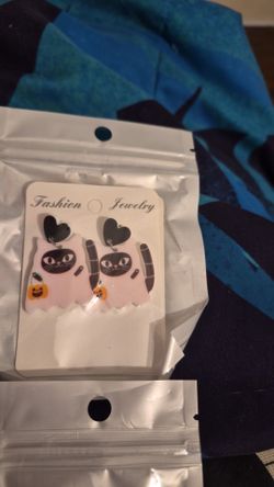 Earings