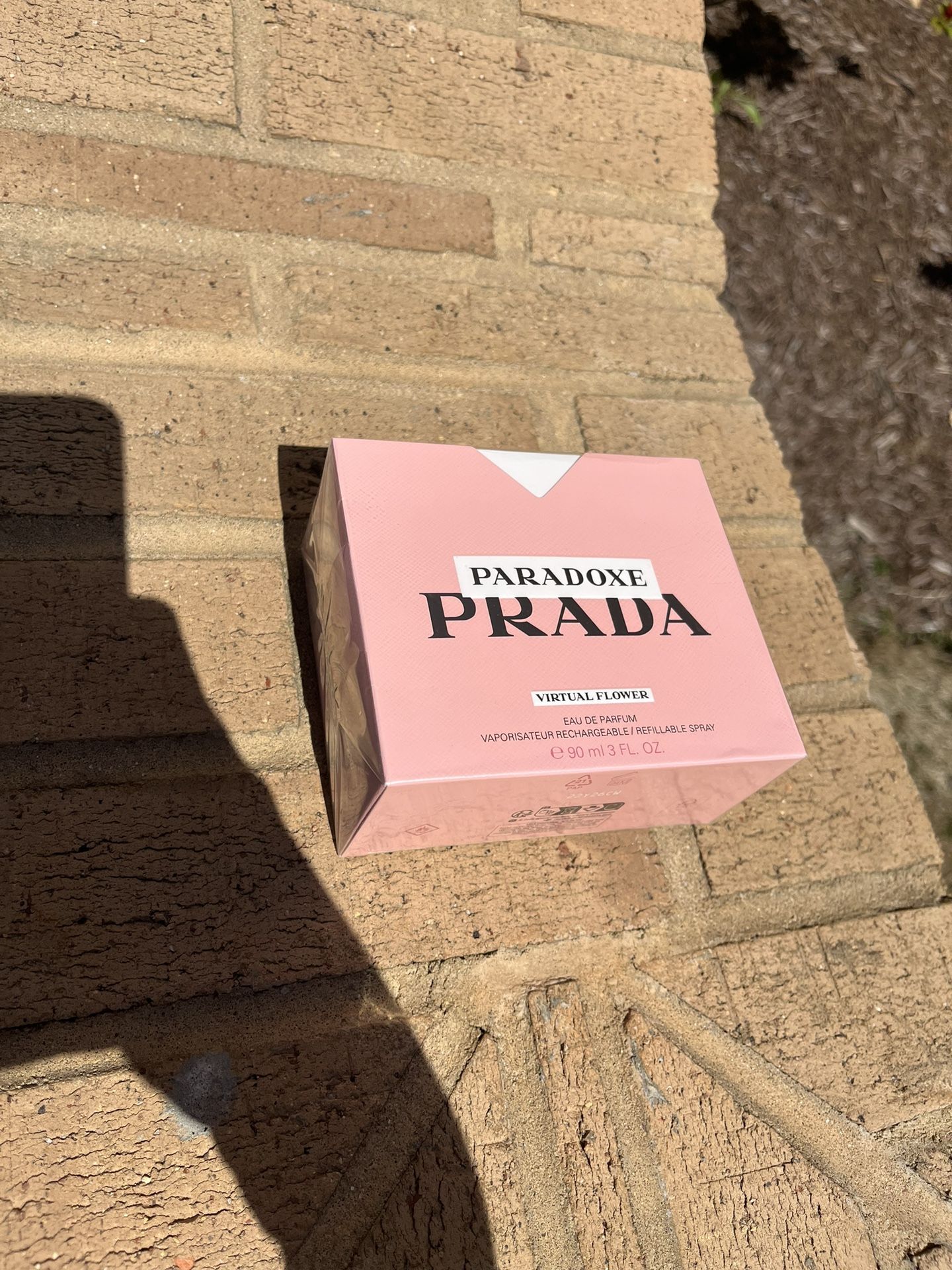 Prada Paradoxe