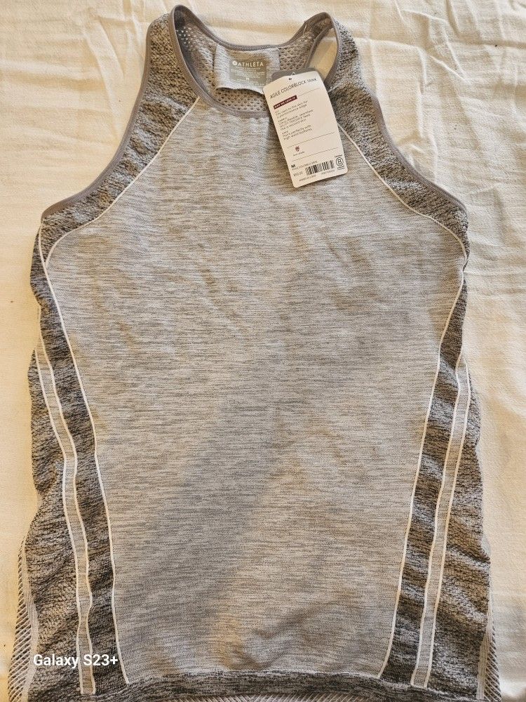 Athlete Woman's Workout Top