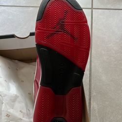 Jordan MAXIN 200 Size 10