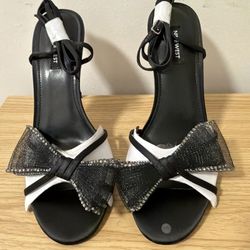Nine West Women’s Square Toes Thin High Heels Fashion Open Toed Bow Sandals