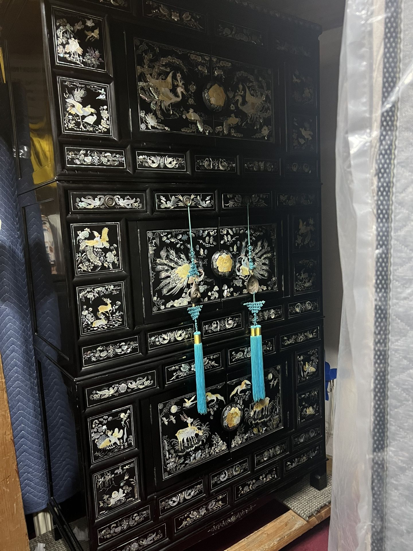 Oriental Cabinet Antique (Mother Of Pearl Inlay)