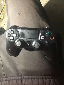 PS4 controller