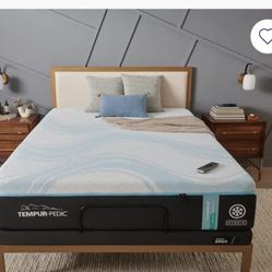 Tempur-Pedic ProBreeze Medium Hybrid Queen 10.0