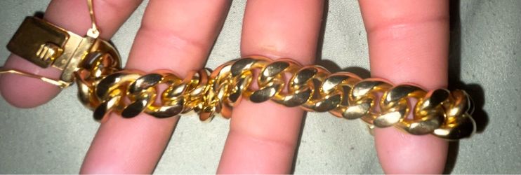 Goldgodz Cuban wrist chain