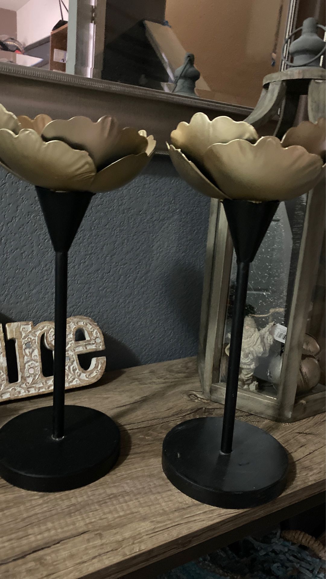 Candle holder