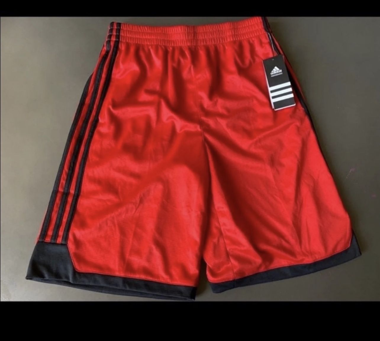 NWT BOYS SHORTS LARGE ADIDAS RED BLACK BASKETBALL 