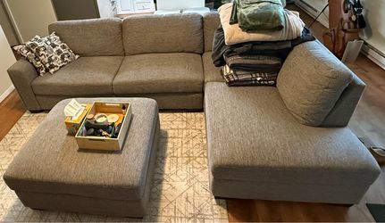 Sectional couch