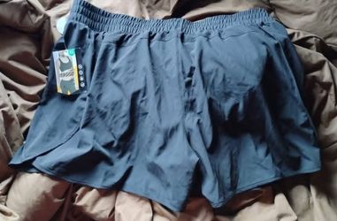 New With Tag 2 Pairs Of Women's Shorts Black Avia Size XL (16-18)