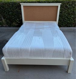 Platform Headboard Bed Frame with Bed Mattress (Full/Double)