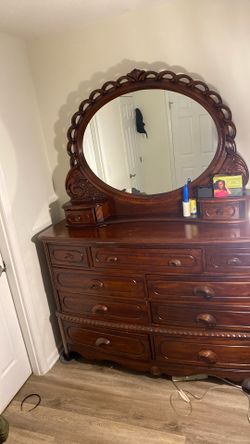 Dresser