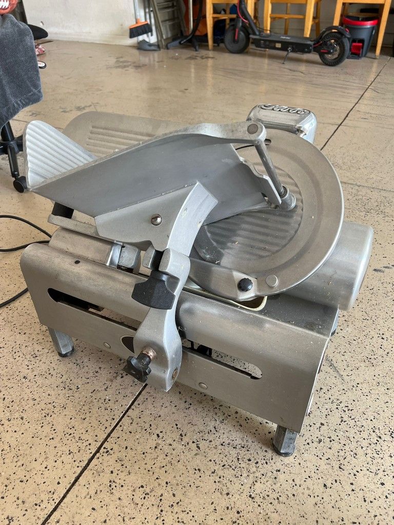 Commercial Meat Slicer
