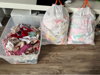 Newborn 0-3month baby girl clothes and swing