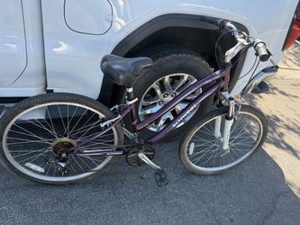SCHWINN Women's Bike